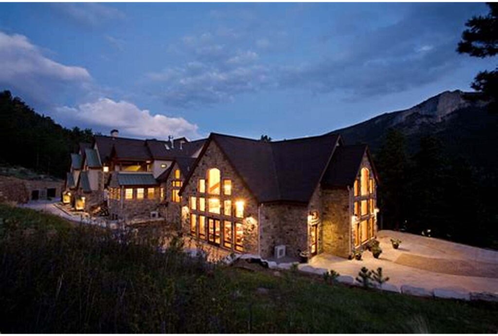 Gorgeous Della Terra Mountain Chateau in Estes Park, Colorado.